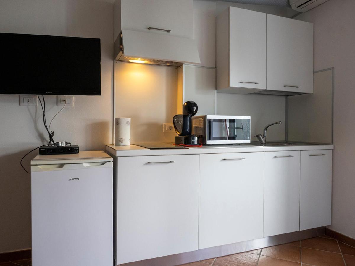 Tra Gli Ulivi Bed & Breakfast Pietra Ligure Exterior photo