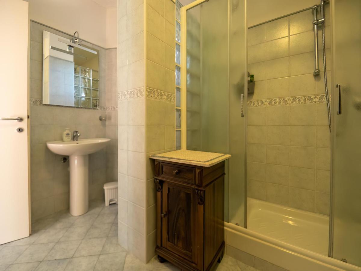 Tra Gli Ulivi Bed & Breakfast Pietra Ligure Exterior photo