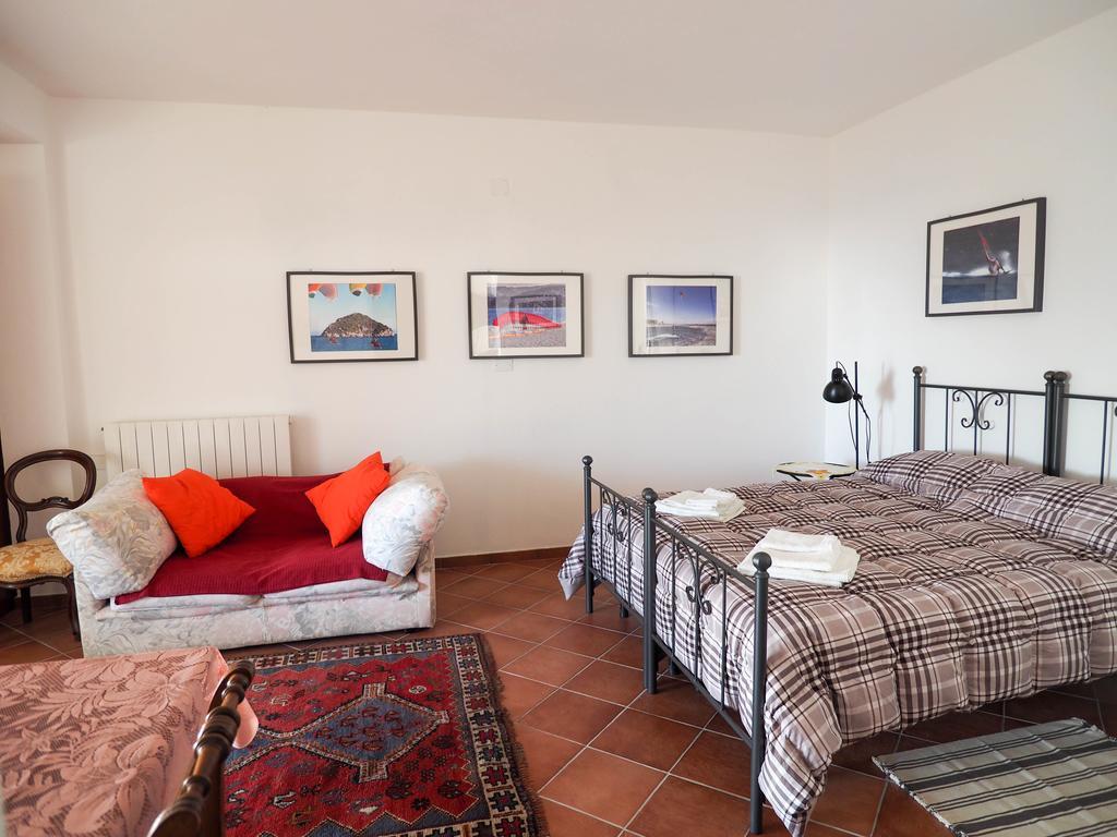 Tra Gli Ulivi Bed & Breakfast Pietra Ligure Exterior photo